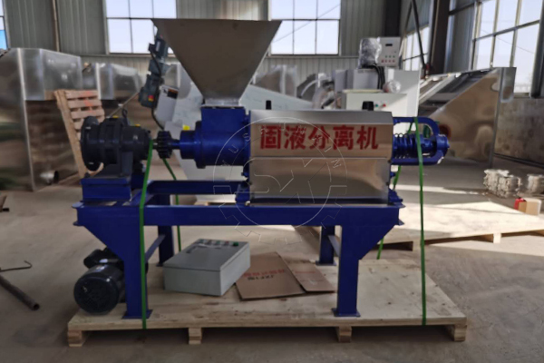Dewatering machine for high moisture manure processing