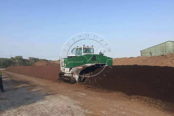 Windrow composting for pig manure management